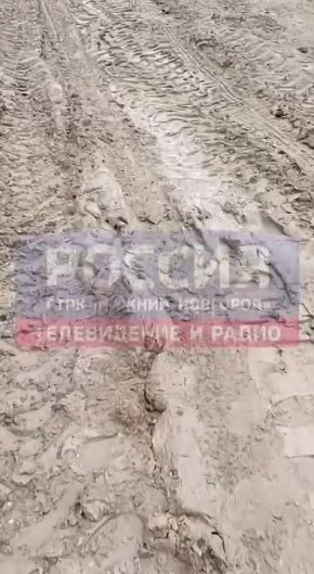 Жители улицы Черниговской утопают в строительной грязи