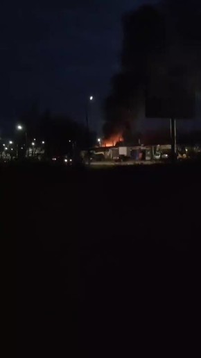 Гараж сгорел вместе с машиной на Бору