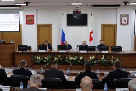 «Единая Россия» в городской Думе подвела итоги реализации программы «ФКГС» и проекта «Вам решать!» в 2025 году